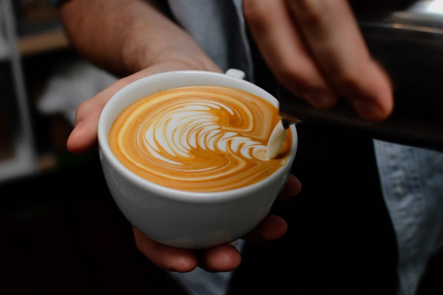 Cappuccino, latte, and flat white comparison showcasing differences in milk texture, foam, and espresso ratios for coffee lovers.